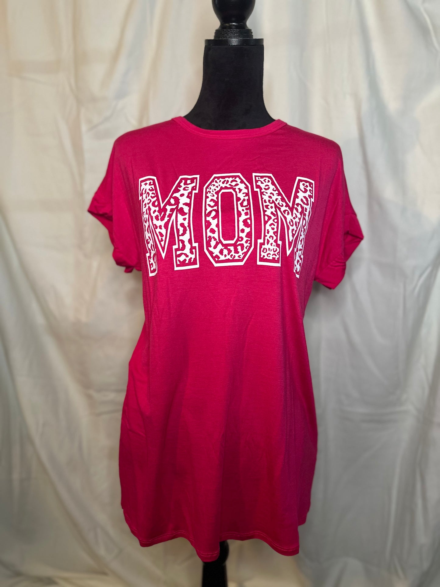 MOM Tee